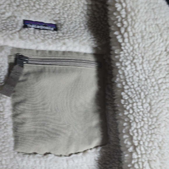 Patagonia Womens' Natural White Fleece Puffer Jacket - Picture 5 of 7